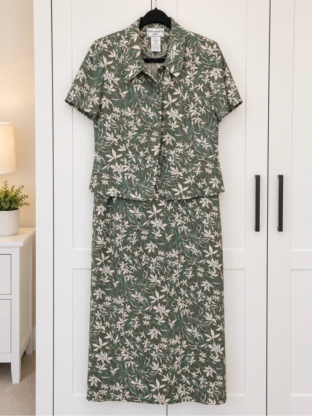 karin stevens Green and Cream Floral Maxi Skirt Set